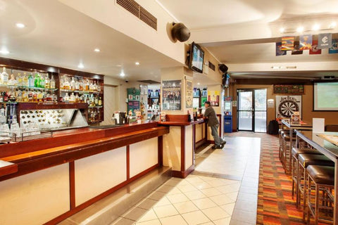 Nightcap at Balaclava Hotel