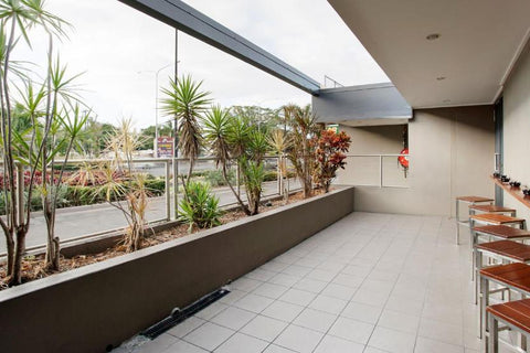 Nightcap at Balaclava Hotel