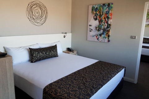 Nightcap at Burnie Townhouse