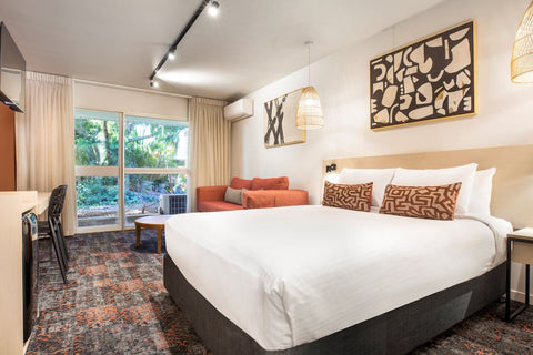 Nightcap at Dalrymple Hotel