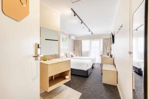 Nightcap at Findon Hotel