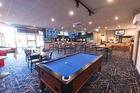 Nightcap at Hendon Hotel