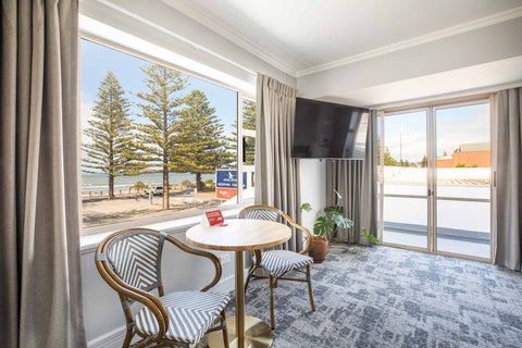 Nightcap at Hotel Victor