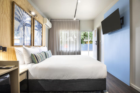 Nightcap at Marine Hotel