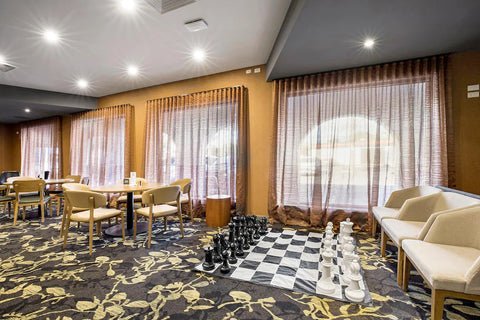 Nightcap at Monash Hotel