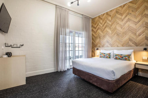 Nightcap at Sylvania Hotel