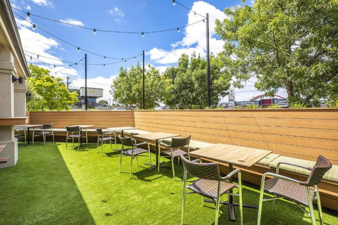 Nightelier Carrum Downs (Sands Hotel)