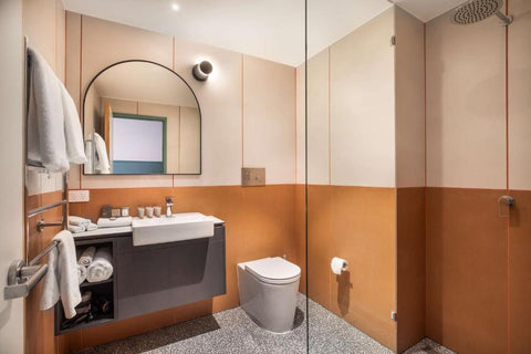 Nightelier Mitchelton (The Brook)