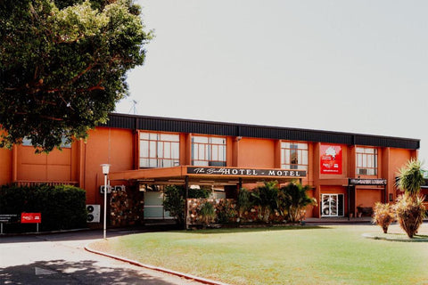 Nightcap at Barkly Hotel