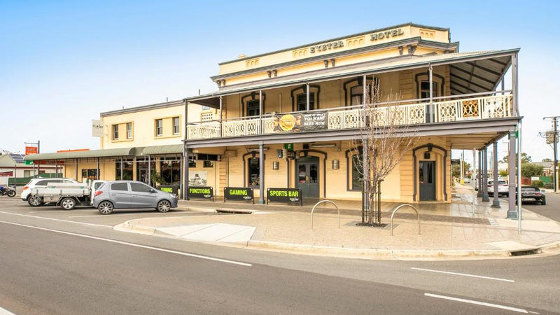 Nightcap at Exeter Hotel